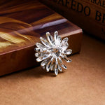 Broche abeille butine - Vignette | Brochiva