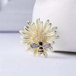 Broche abeille butine - Vignette | Brochiva