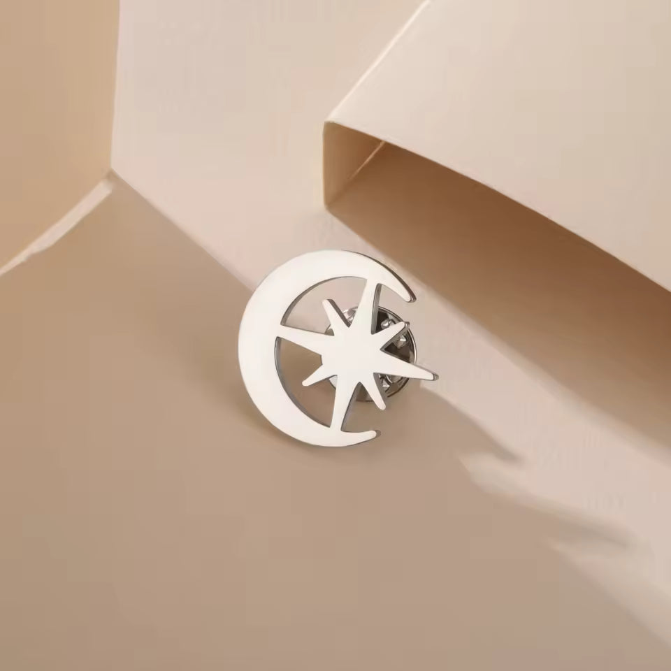 Broche éclat lunaire argenté