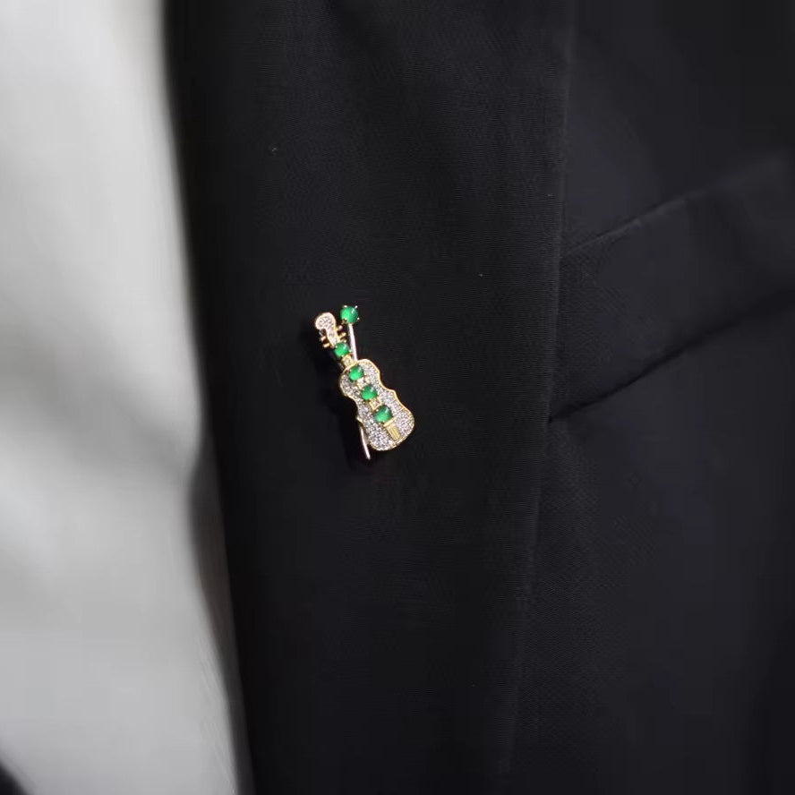 Broche violon porté