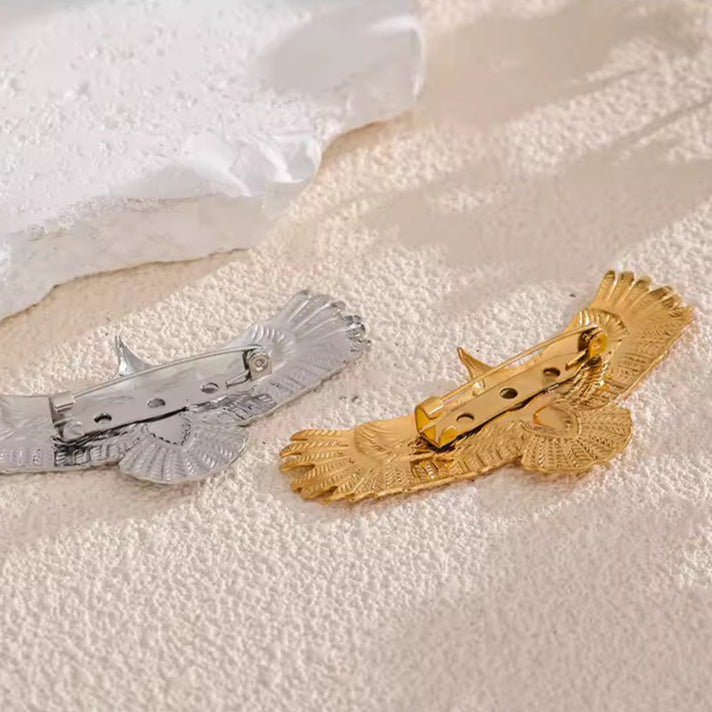 Broche aigle majestueux de dos