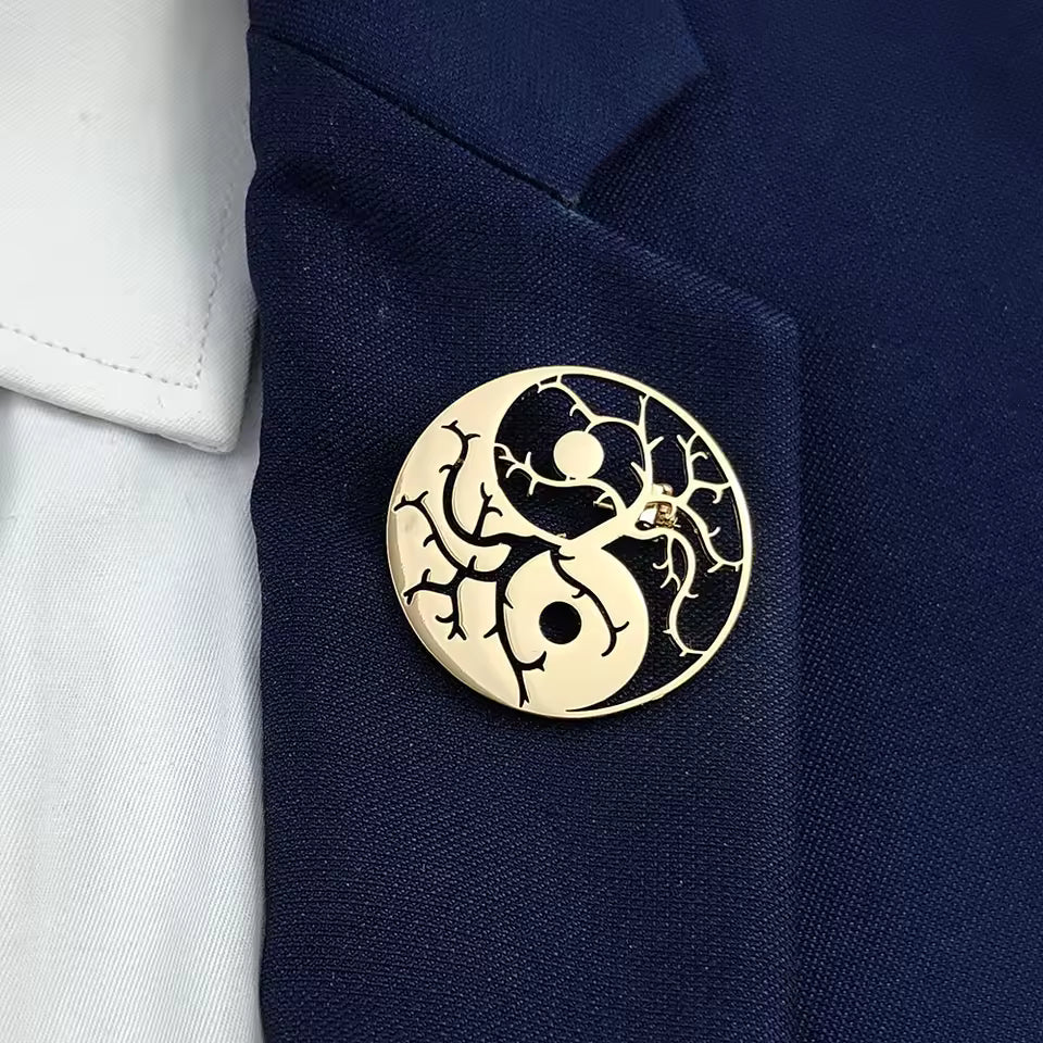Broche arbre de vie yin yang porté