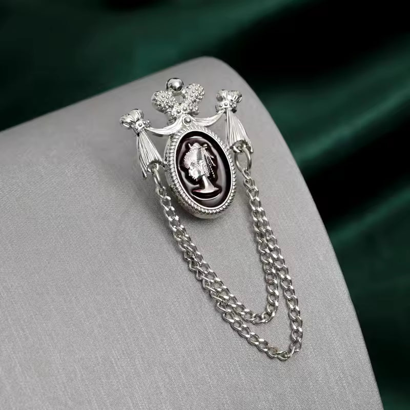 Broche camée antique argenté