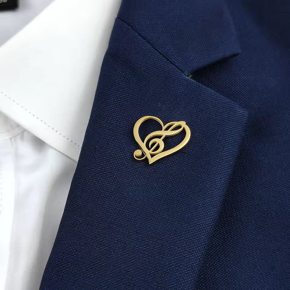 Broche  cœur musical porté
