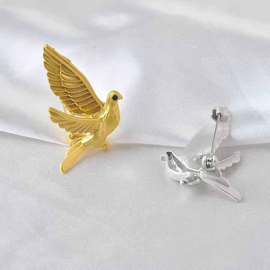 Broche colombe éternelle de dos