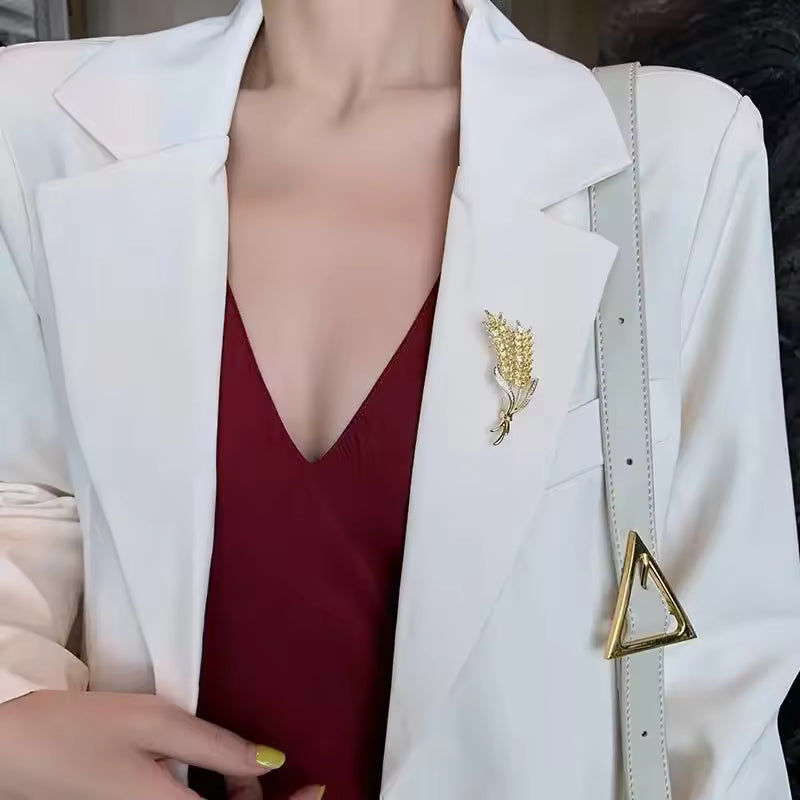 Broche épi prestige porté