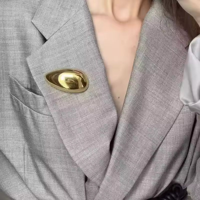 Broche goutte porté