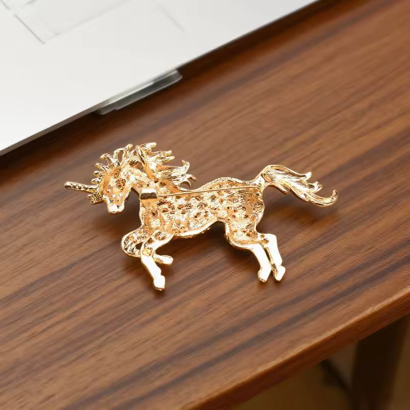 Broche licorne scintillante de dos