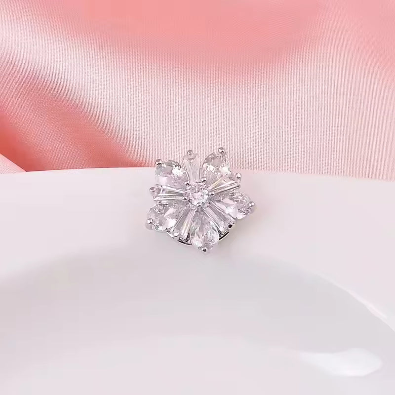 Broche magnétique fleur cristal style 3