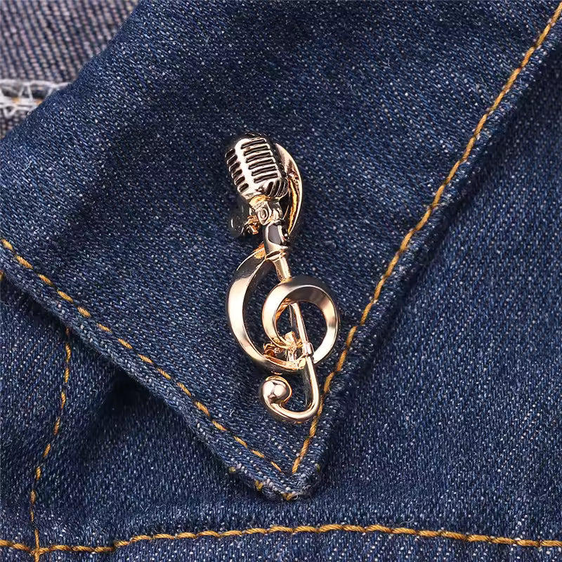 Broche mélodie porté doré
