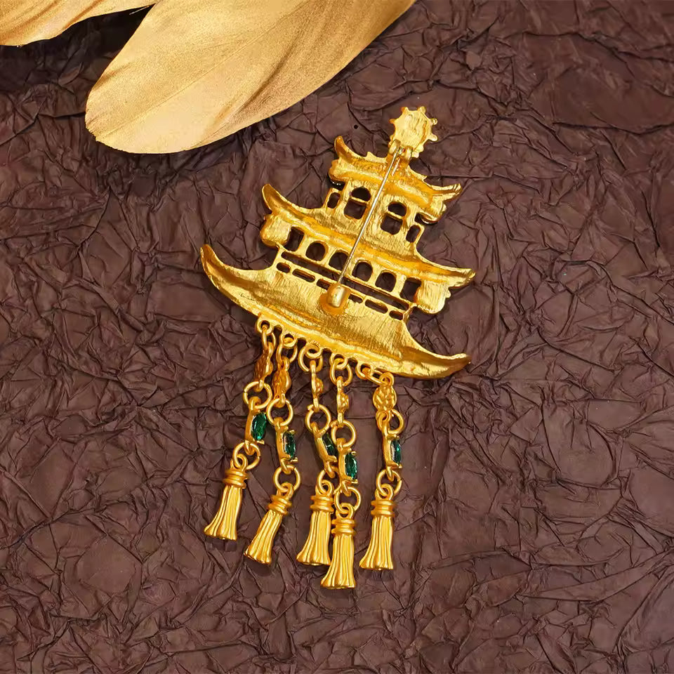 Broche pagode impériale de dos