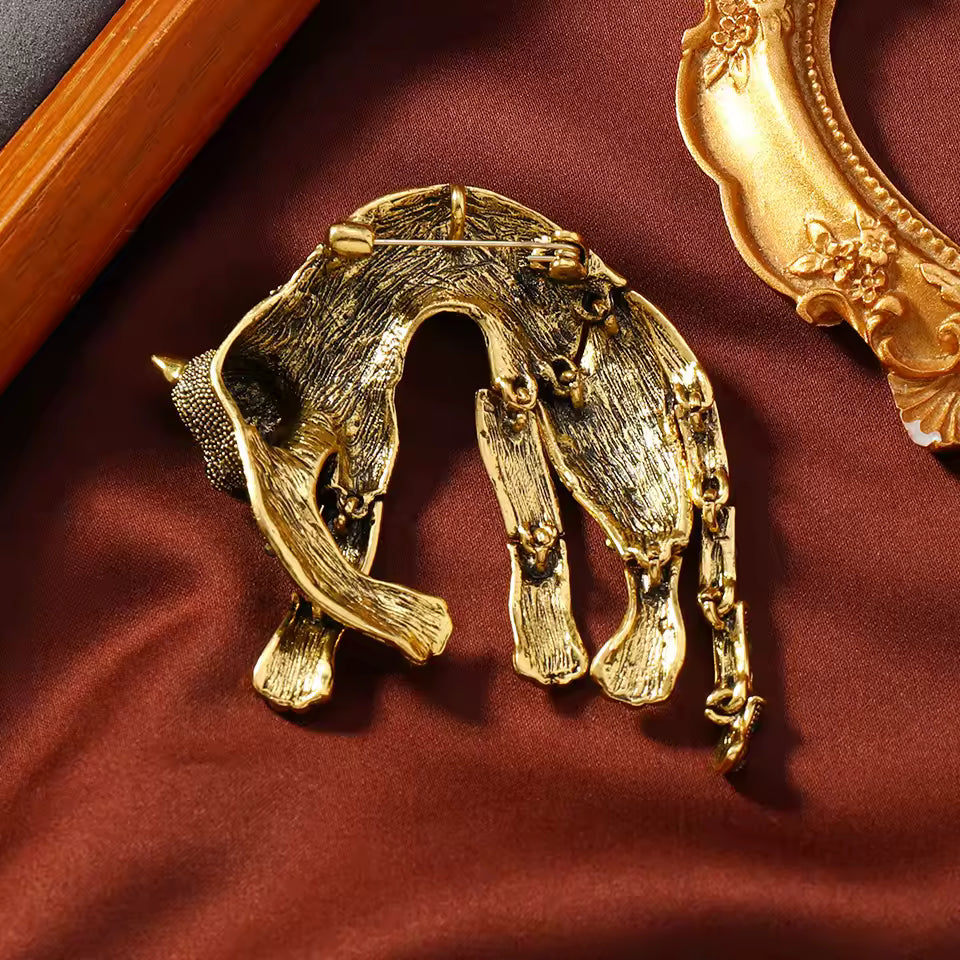 Broche panthère de dos