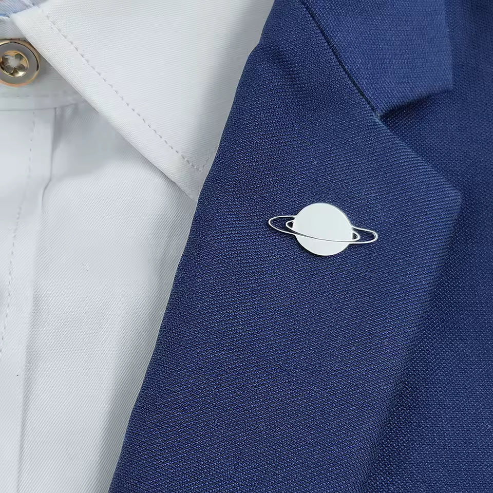 Broche planète porté