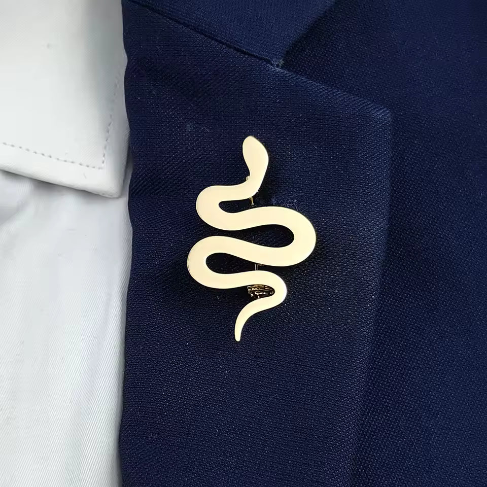 Broche serpent porté