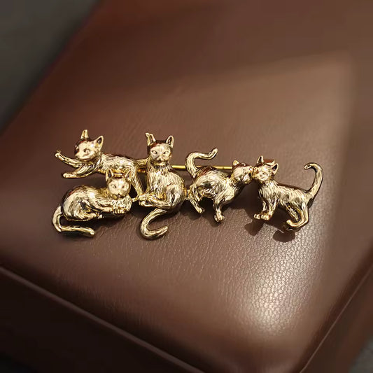 Broche tribu des chats photo