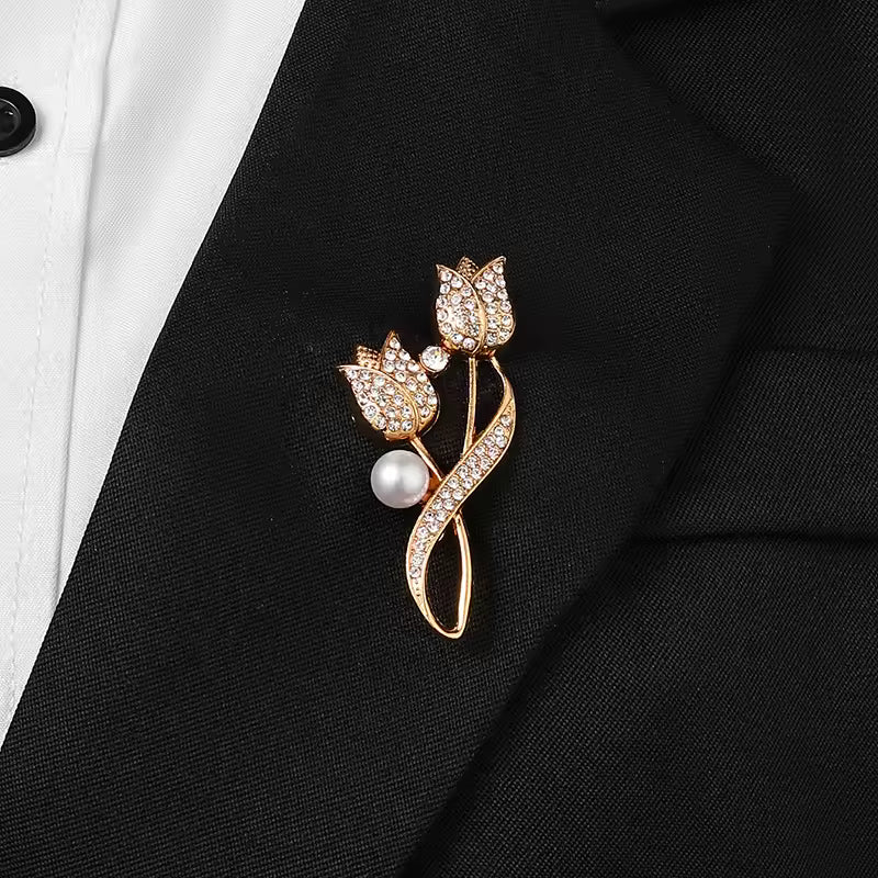 Broche tulipe porté