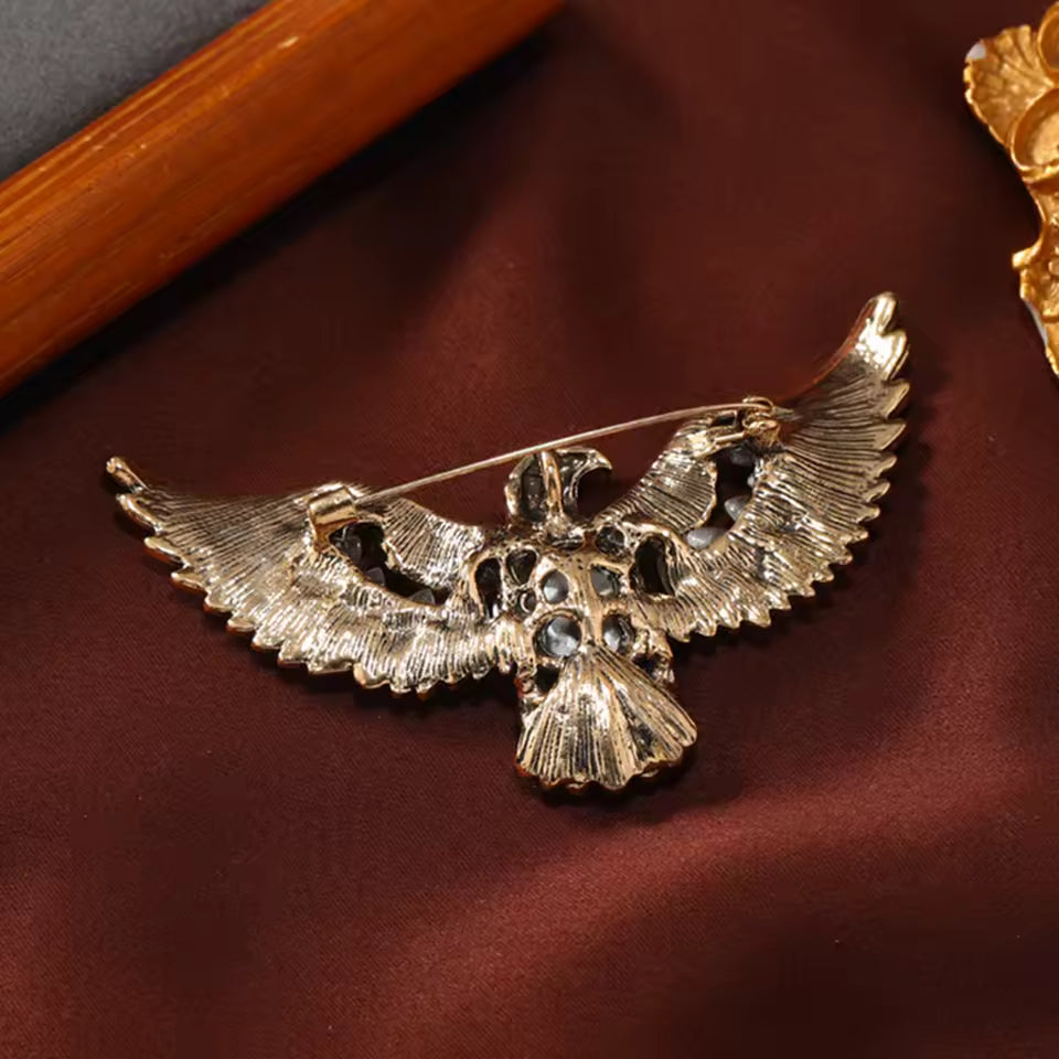 Broche aigle empereur vue de dos, fermoir épingle