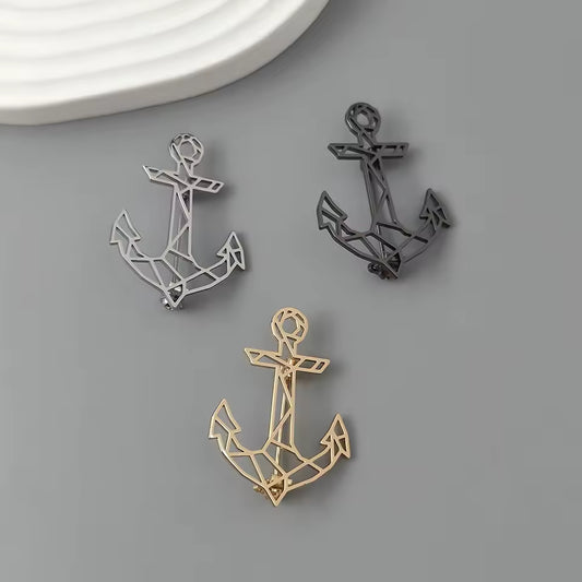 Broche ancre ajouré, vue complémentaire