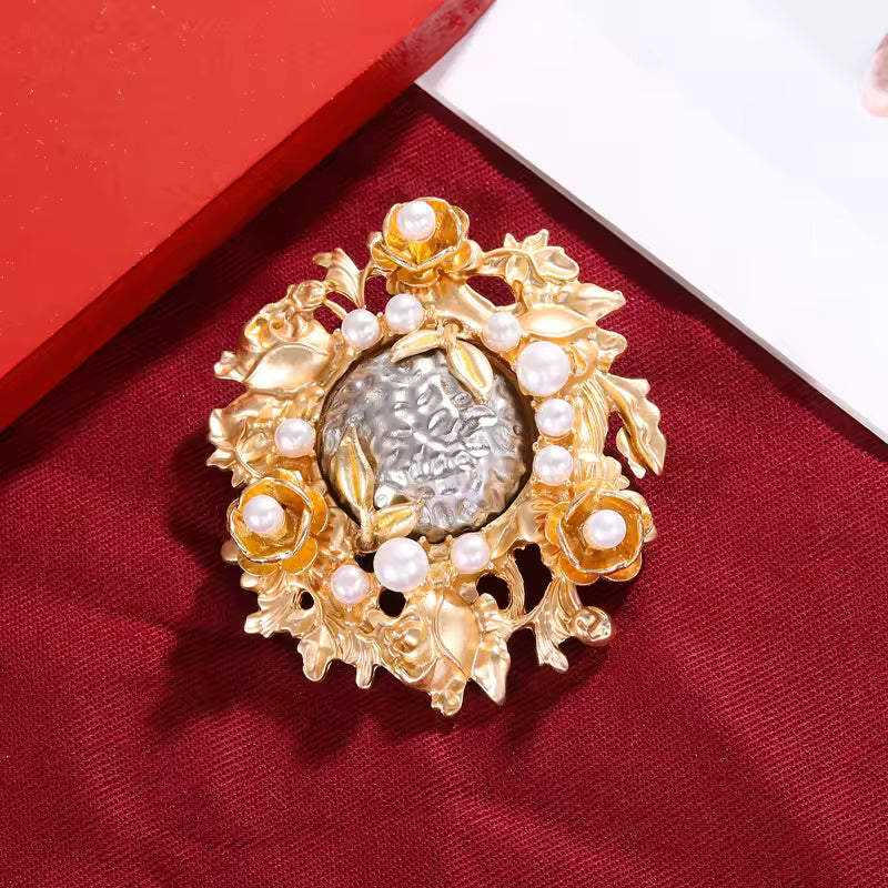 Broche baroque florale, vue complémentaire