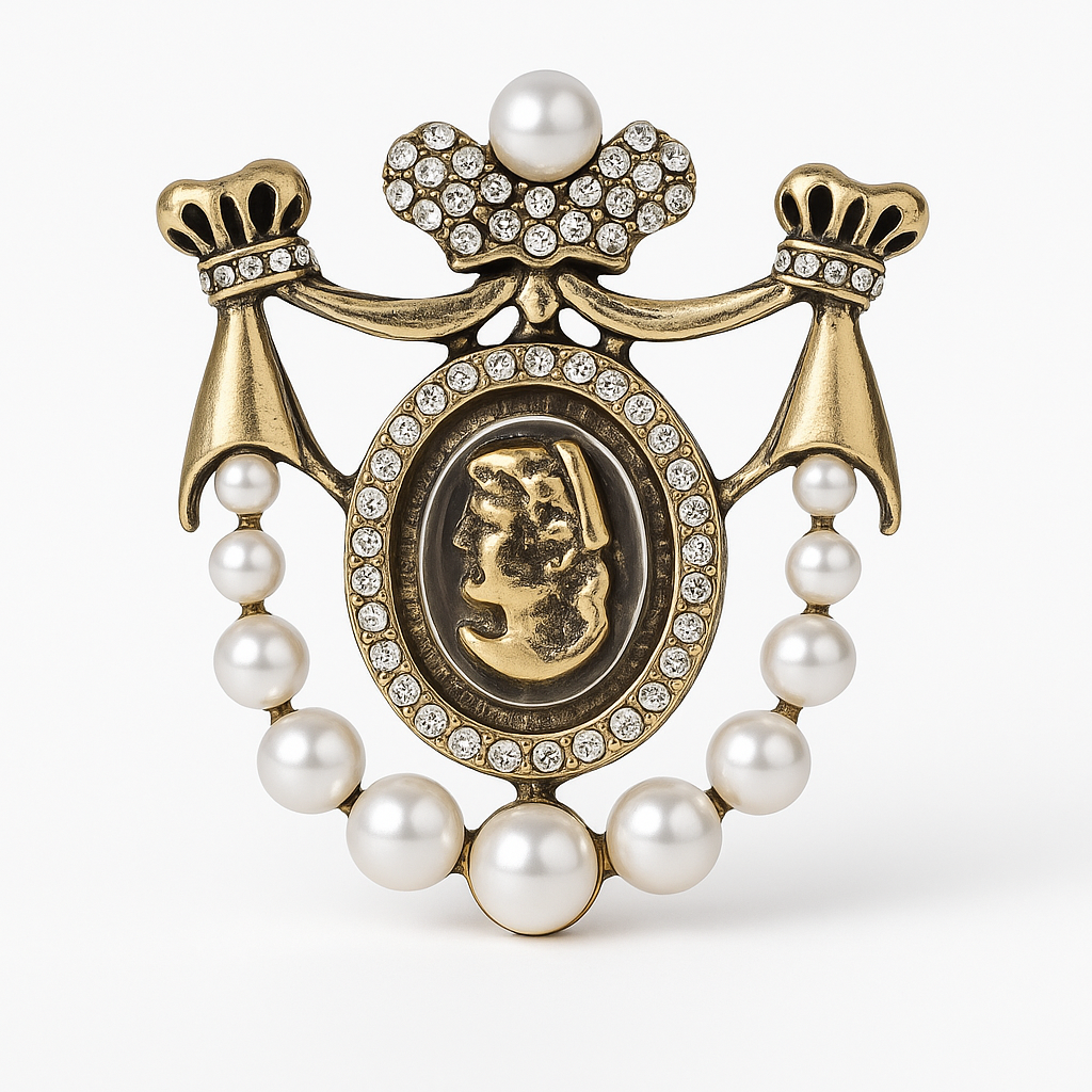 Broche camée majesté, finition dorée, alliage métallique