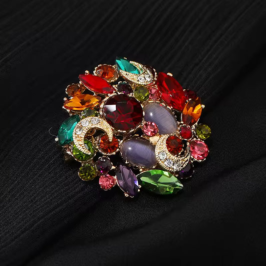 Broche carnaval lunaire, vue complémentaire