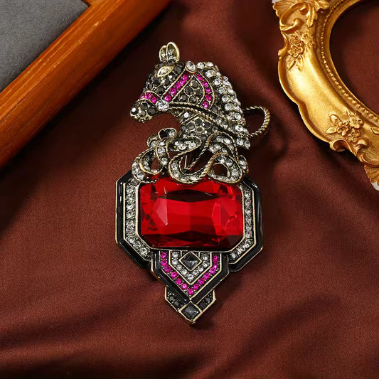 Broche cavalerie royale, vue complémentaire