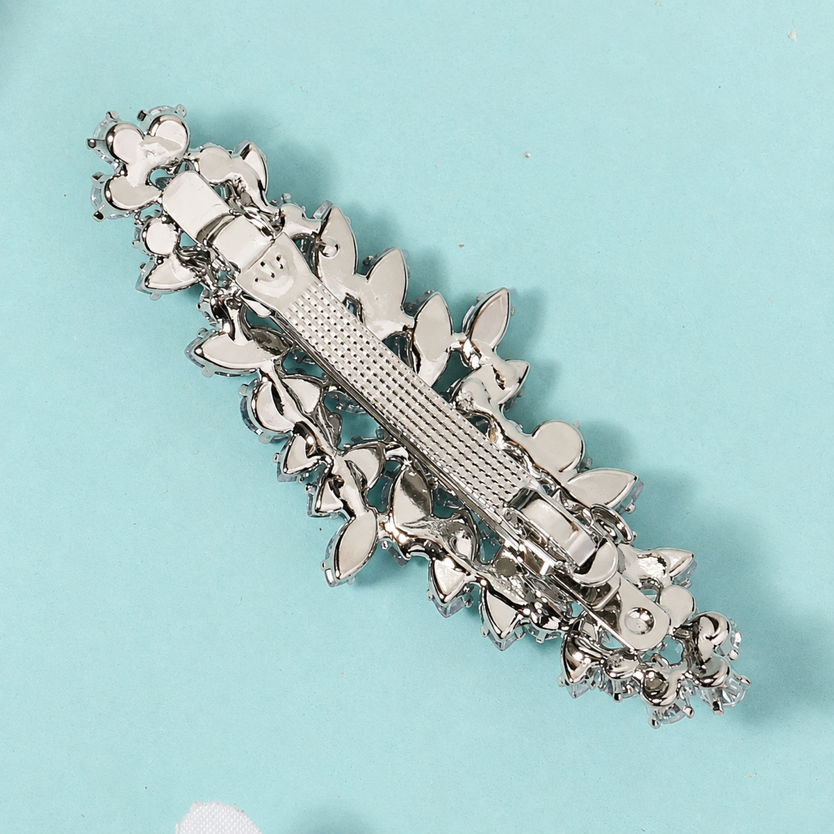 Broche cheveux Éclat de Givre vue de dos