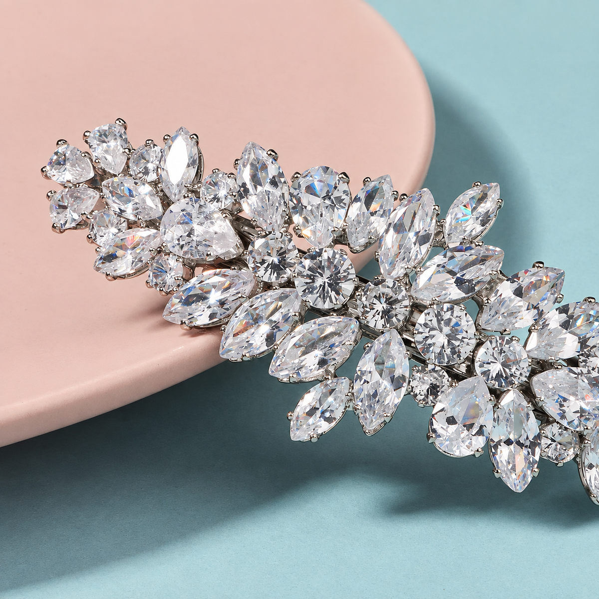 Broche cheveux Éclat de Givre, vue complémentaire