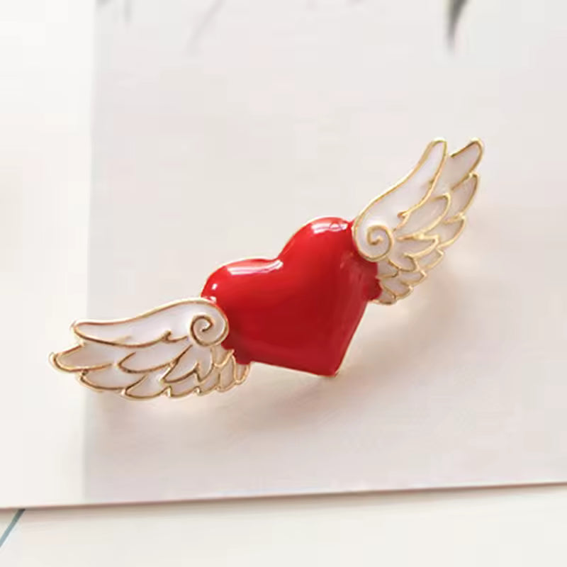 Broche cœur ailé, vue complémentaire