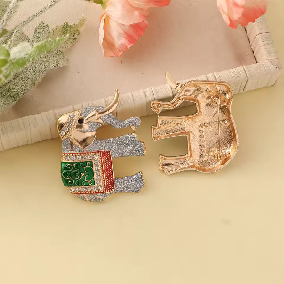 Broche éléphant d'Asie vue de dos, fermoir épingle