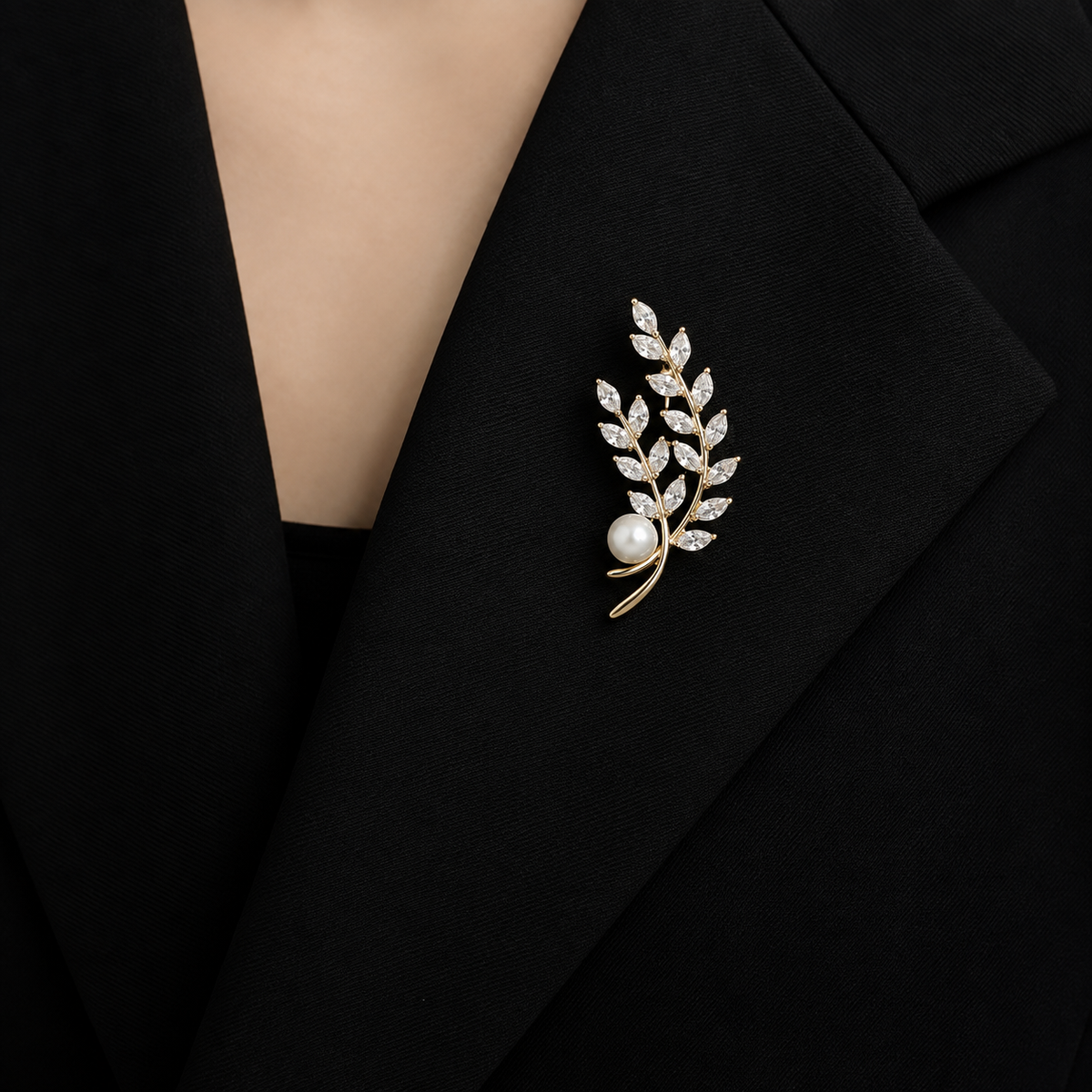 Broche épi de blé portée sur une tenue