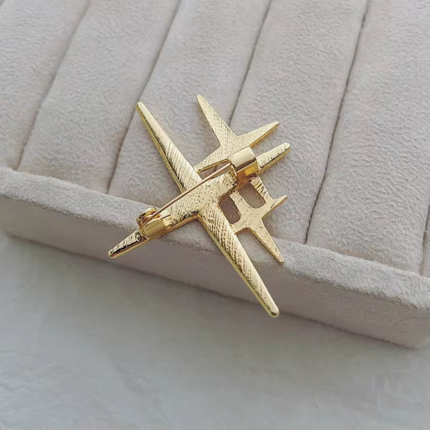 Broche étoile vue de dos, fermoir épingle