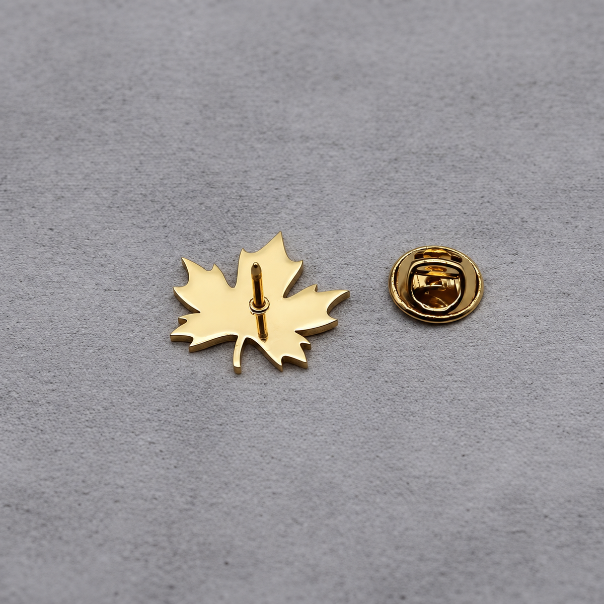 Broche feuille d’automne vue de dos, fermoir papillon