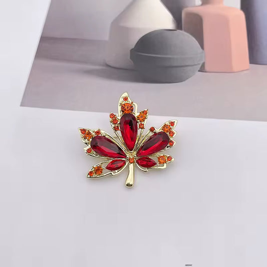 Broche feuille d’érable rouge, vue complémentaire