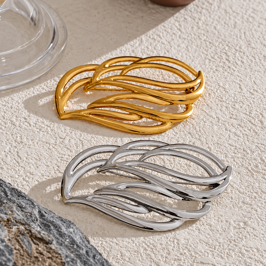 Broche flamme élégante, vue complémentaire