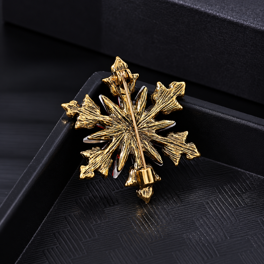 Broche flocon de Noël vue de dos, fermoir épingle