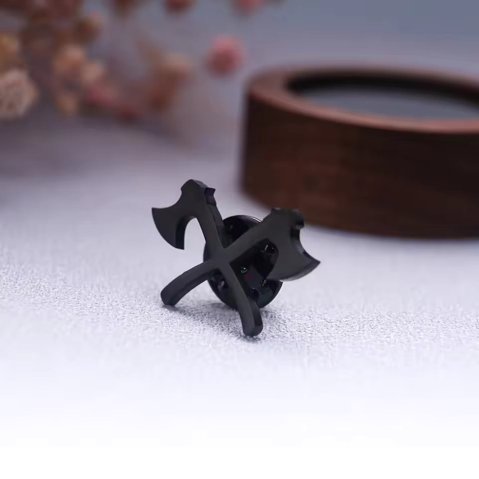 Broche haches croisées, vue complémentaire 4