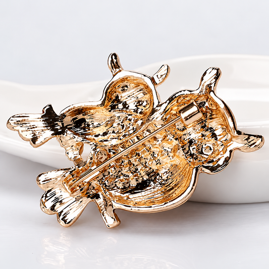 Broche hibou strass vue de dos, fermoir épingle