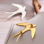 Broche hirondelle gravée - Vignette | Brochiva