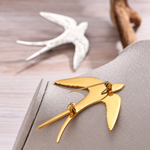 Broche hirondelle gravée - Vignette | Brochiva