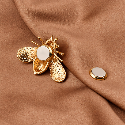 Broche magnétique abeille vue de dos, fermoir aimanté