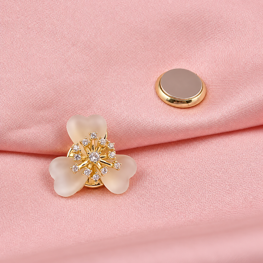 Broche magnétique fleur d’aurore, ouverte