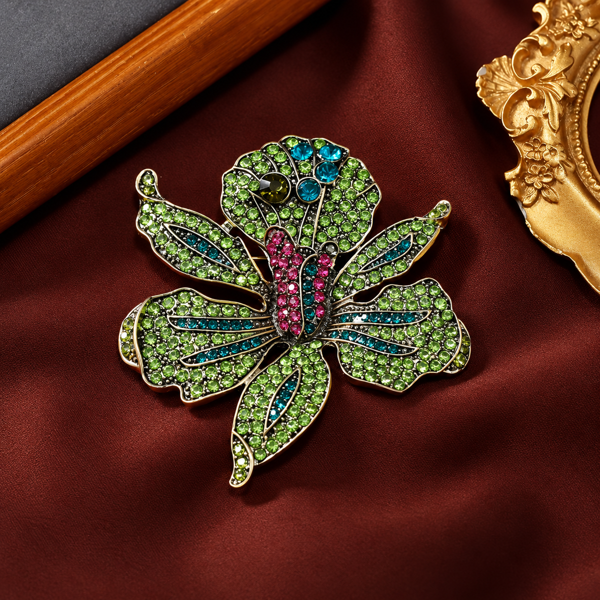 Broche orchidée éclat couleur rouge
