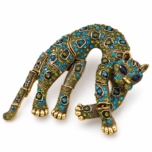 Broche panthère, finition dorée, alliage métallique