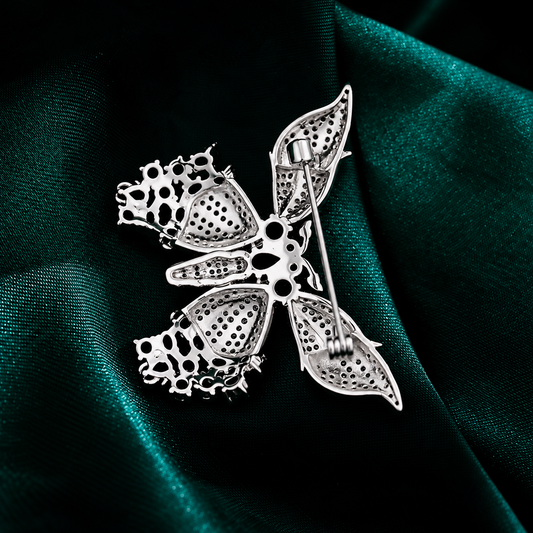 Broche papillon majestueux vue de dos, fermoir épingle