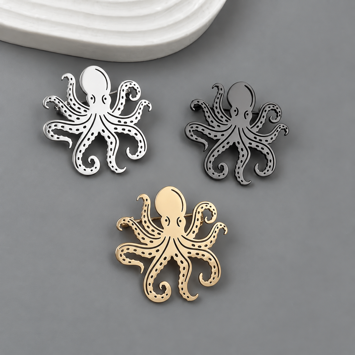 Broche pieuvre, vue complémentaire