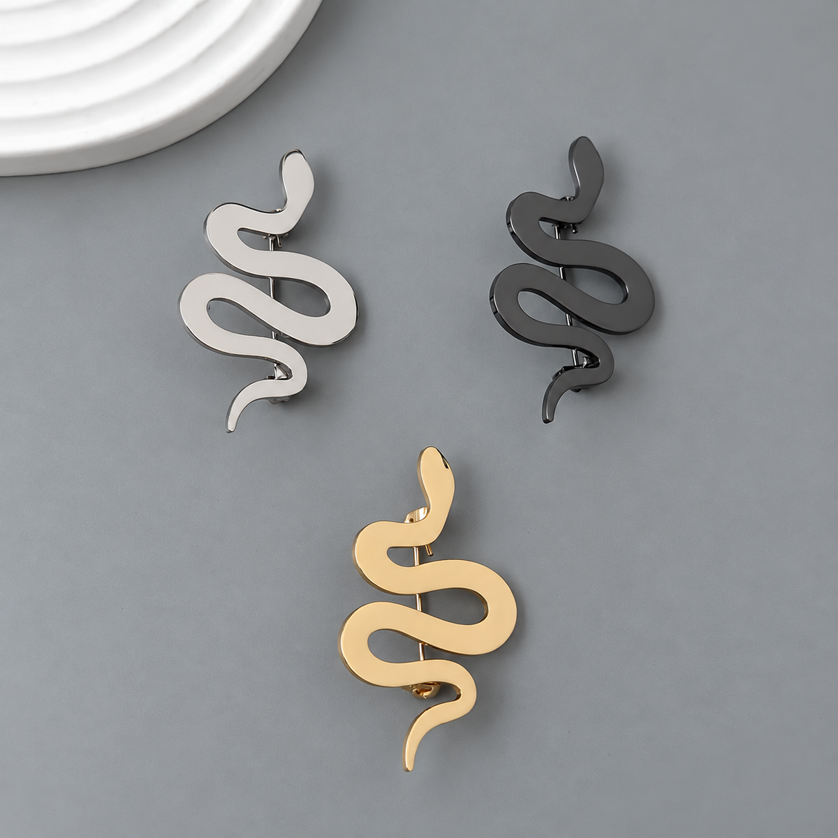Broche serpent, vue complémentaire