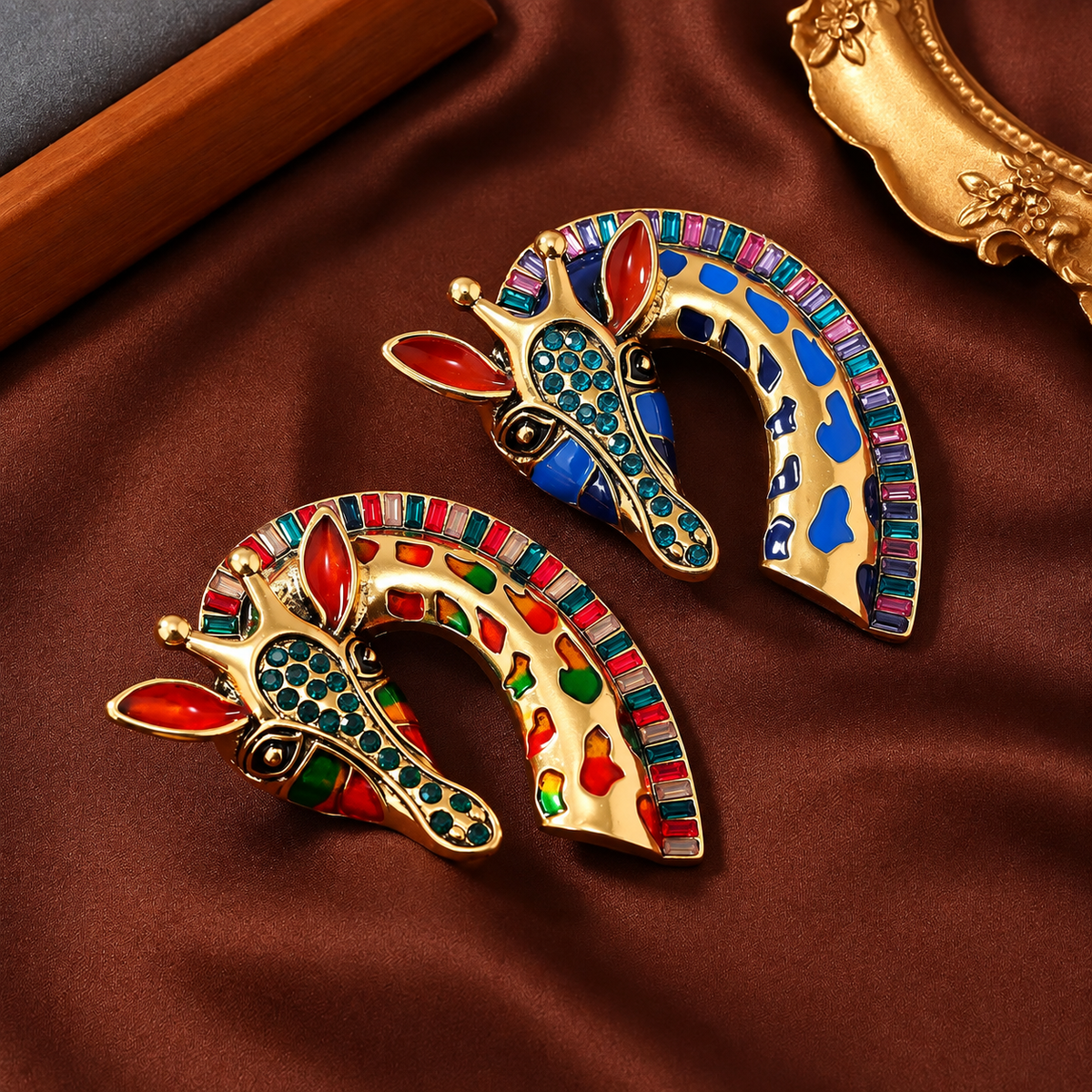 Broche tête de girafe, vue complémentaire